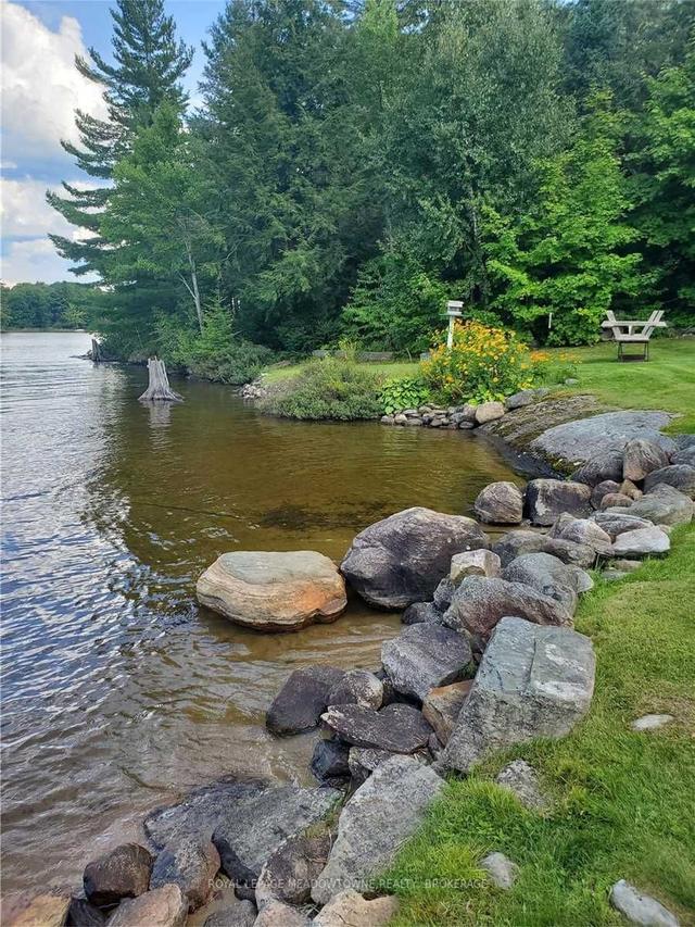 35 Pigeon Lake, House detached with 3 bedrooms, 1 bathrooms and 2 parking in Parry Sound, Unorganized, Centre Part ON | Image 13