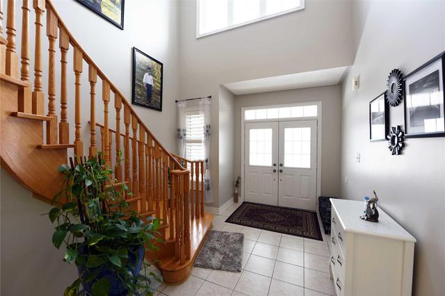 10 Armani Lane, House detached with 4 bedrooms, 5 bathrooms and 4 parking in Brampton ON | Image 2