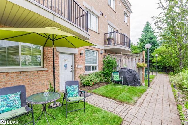 107 - 1785 Eglinton Avenue, House attached with 2 bedrooms, 2 bathrooms and 1 parking in Toronto ON | Image 2