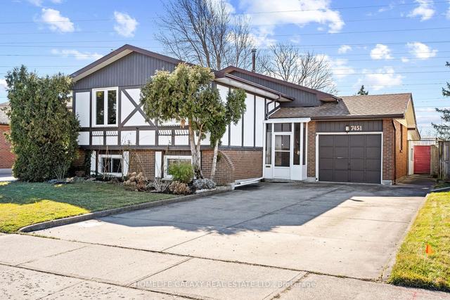 7451 Scholfield Rd, House detached with 3 bedrooms, 2 bathrooms and 7 parking in Niagara Falls ON | Image 1