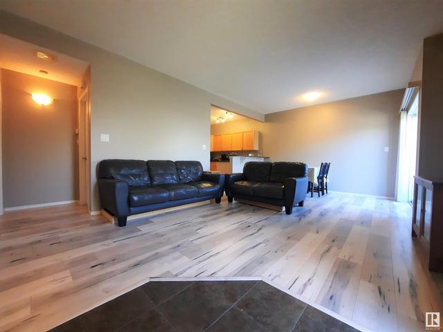 6 - 2508 Hanna Cr Nw, House attached with 2 bedrooms, 1 bathrooms and 2 parking in Edmonton AB | Image 6