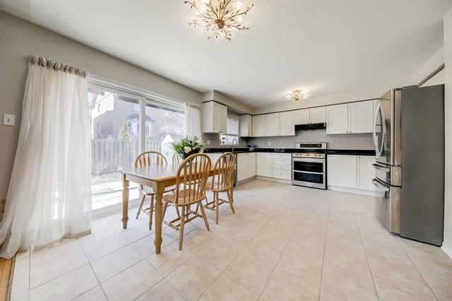 12 Apollo Dr, House detached with 3 bedrooms, 4 bathrooms and 4 parking in Richmond Hill ON | Image 2