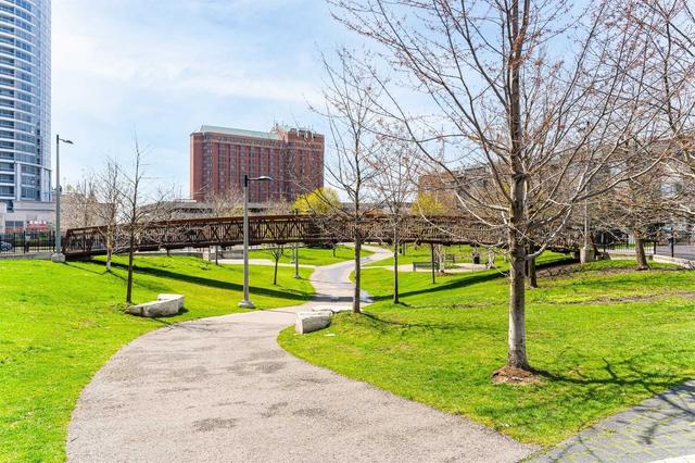 2411 - 255 Village Green Sq, Condo with 2 bedrooms, 2 bathrooms and 1 parking in Toronto ON | Image 8