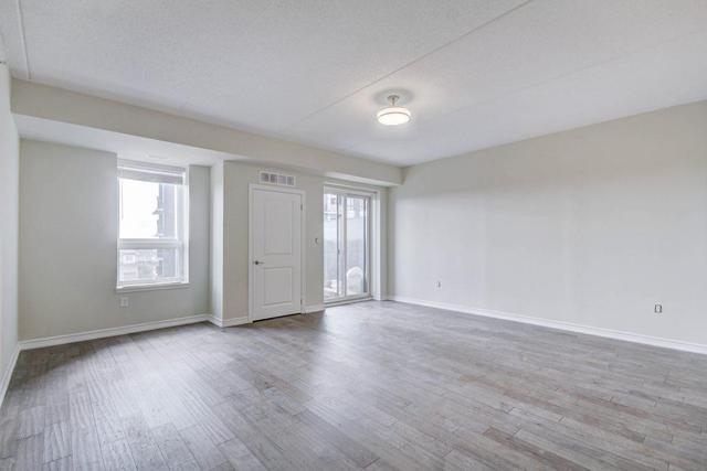 323 - 640 Sauve St, Condo with 2 bedrooms, 2 bathrooms and 1 parking in Milton ON | Image 10