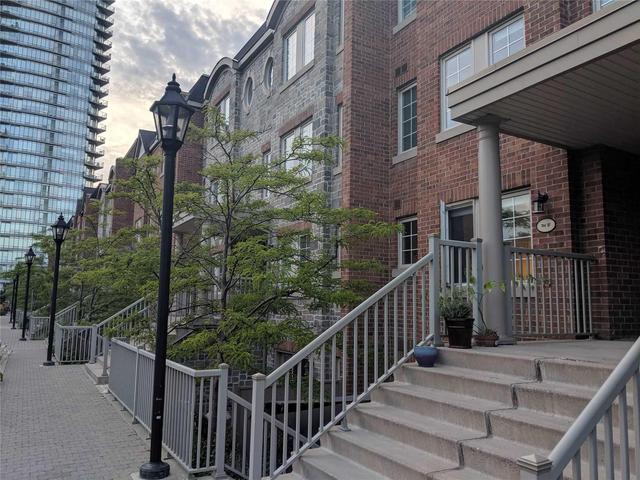 Th 38 - 93 The Queensway Ave, Townhouse with 1 bedrooms, 2 bathrooms and 1 parking in Toronto ON | Image 2