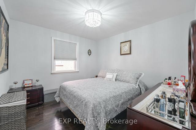 54 William St, House detached with 3 bedrooms, 2 bathrooms and 5 parking in Toronto ON | Image 6