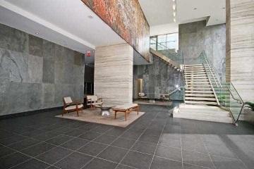 3812 - 15 Iceboat Terr, Condo with 1 bedrooms, 1 bathrooms and 1 parking in Toronto ON | Image 2