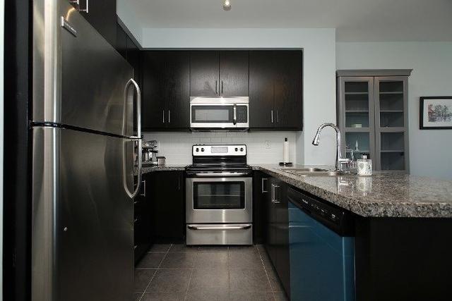 1103 - 15 James Finlay Way, Condo with 1 bedrooms, 2 bathrooms and 1 parking in Toronto ON | Image 4