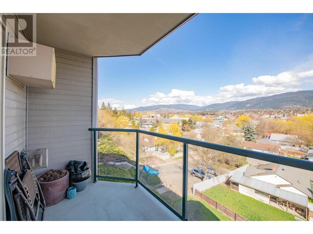 307 - 3221 Centennial Drive, Condo with 2 bedrooms, 2 bathrooms and null parking in Vernon BC | Image 6