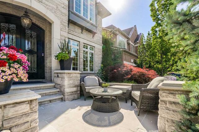 2312 Lyndhurst Dr, House detached with 4 bedrooms, 5 bathrooms and 4 parking in Oakville ON | Image 12