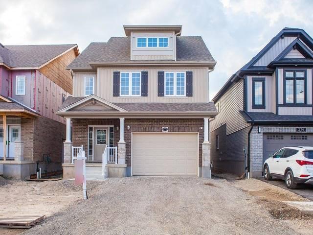 272 Buttonbush St, House detached with 4 bedrooms, 3 bathrooms and 2 parking in Waterloo ON | Image 1