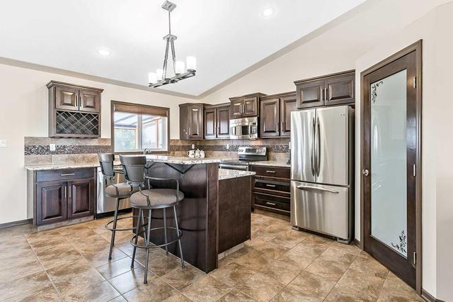 142 Westview Drive, House detached with 5 bedrooms, 3 bathrooms and 4 parking in Nanton AB | Image 10