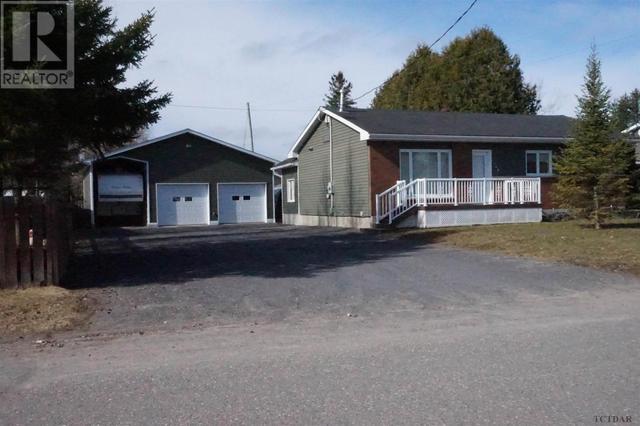 156 Haliburton Ave W, House detached with 3 bedrooms, 2 bathrooms and null parking in Temiskaming Shores ON | Image 1