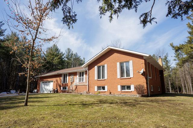 2371 County Rd 48 Rd, House detached with 2 bedrooms, 2 bathrooms and 12 parking in Kawartha Lakes ON | Image 1