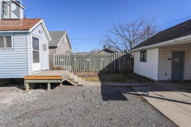 306 Pine St, House detached with 2 bedrooms, 2 bathrooms and null parking in Sault Ste. Marie ON | Image 27