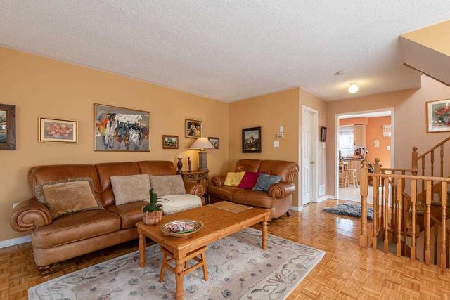 40 Springside Way, Townhouse with 3 bedrooms, 3 bathrooms and 2 parking in Toronto ON | Image 5