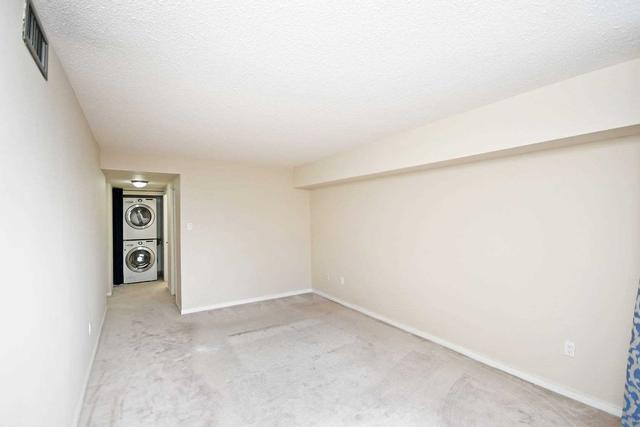 806 - 250 Webb Dr, Condo with 2 bedrooms, 2 bathrooms and 1 parking in Mississauga ON | Image 32