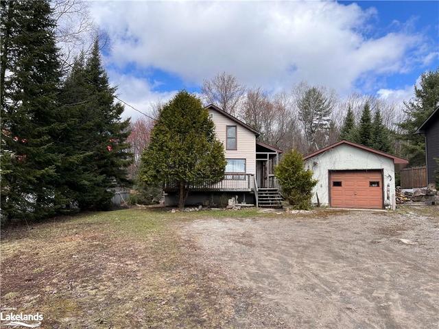 222 Town Line Road W, House detached with 2 bedrooms, 1 bathrooms and 7 parking in Huntsville ON | Image 1