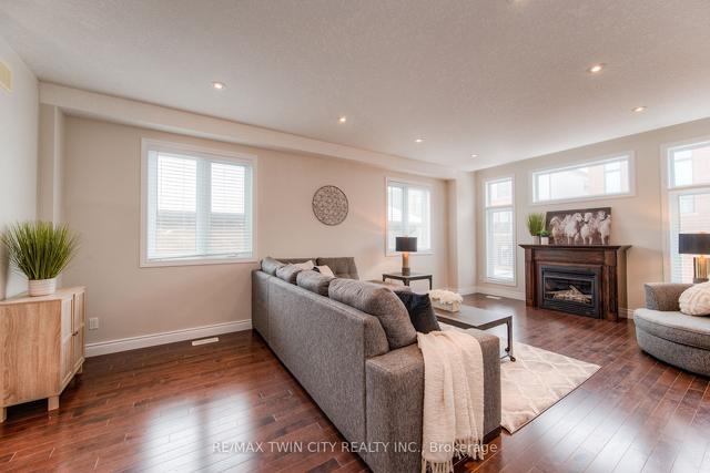 313 Zeller Dr, House detached with 4 bedrooms, 3 bathrooms and 4 parking in Kitchener ON | Image 36