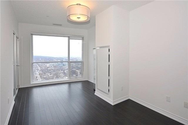 5604 - 386 Yonge St, Condo with 2 bedrooms, 2 bathrooms and 1 parking in Toronto ON | Image 22