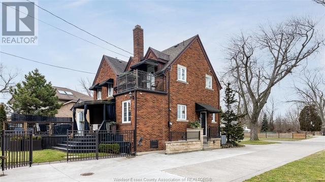 3130 California, House detached with 3 bedrooms, 1 bathrooms and null parking in Windsor ON | Image 34