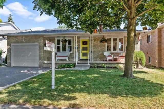 28 Blackfriar Lane, House detached with 2 bedrooms, 1 bathrooms and 3 parking in Brantford ON | Image 41