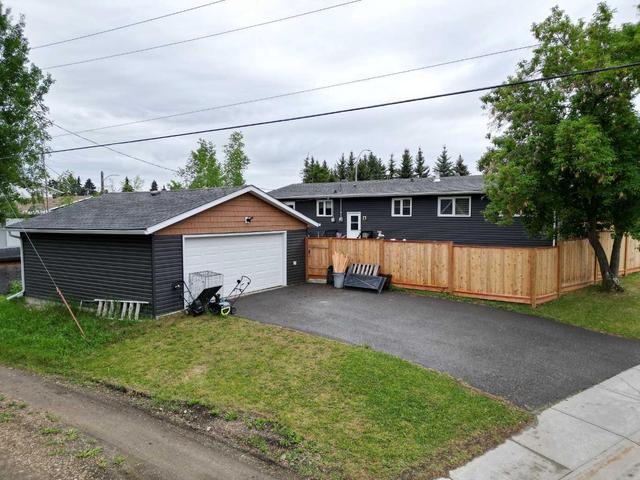 4920 47 Avenue, House detached with 5 bedrooms, 2 bathrooms and 2 parking in Yellowhead County AB | Image 26