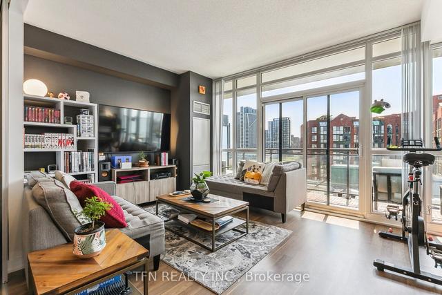 906 - 775 King St W, Condo with 1 bedrooms, 1 bathrooms and 1 parking in Toronto ON | Image 3