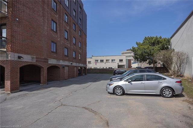 203 - 315 Regent Street, House attached with 2 bedrooms, 1 bathrooms and 1 parking in Kingston ON | Image 32