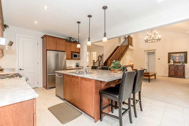 17 Fawnbrook Crt, House detached with 3 bedrooms, 3 bathrooms and 5 parking in Bracebridge ON | Image 9