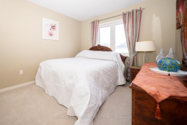308 Blackburn Dr, House detached with 3 bedrooms, 3 bathrooms and 3 parking in Brantford ON | Image 15
