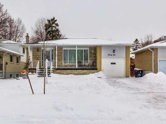 22 Donnacona Cres, House detached with 3 bedrooms, 3 bathrooms and 3 parking in Toronto ON | Image 1