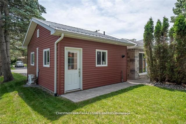 25 Low St, House detached with 3 bedrooms, 3 bathrooms and 4 parking in Prince Edward County ON | Image 11