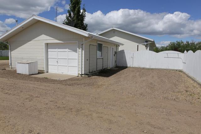 4142 West Park Drive, House detached with 5 bedrooms, 3 bathrooms and 2 parking in Castor AB | Image 8