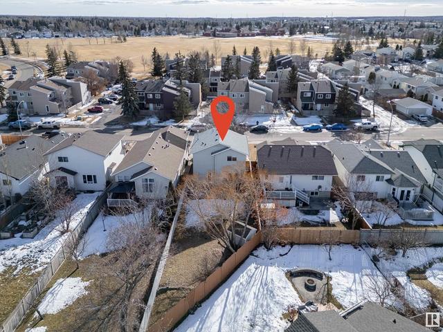 18414 75 Av Nw, House detached with 4 bedrooms, 2 bathrooms and null parking in Edmonton AB | Image 2