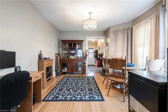 11 Carlton St, House detached with 3 bedrooms, 2 bathrooms and 50 parking in St. Catharines ON | Image 25