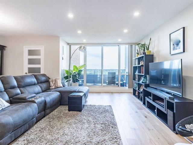 ph6 - 627 The West Mall Dr, Condo with 3 bedrooms, 2 bathrooms and 1 parking in Toronto ON | Image 24