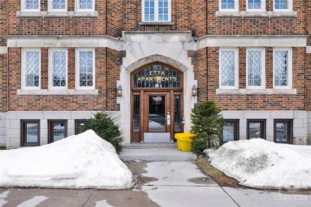 5 - 180 Augusta Street, Condo with 3 bedrooms, 1 bathrooms and 1 parking in Ottawa ON | Image 2
