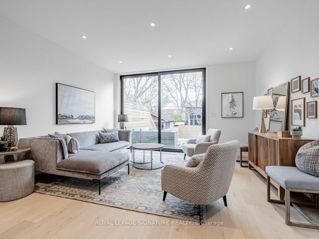 109 Humewood Dr, House semidetached with 4 bedrooms, 5 bathrooms and 1 parking in Toronto ON | Image 32