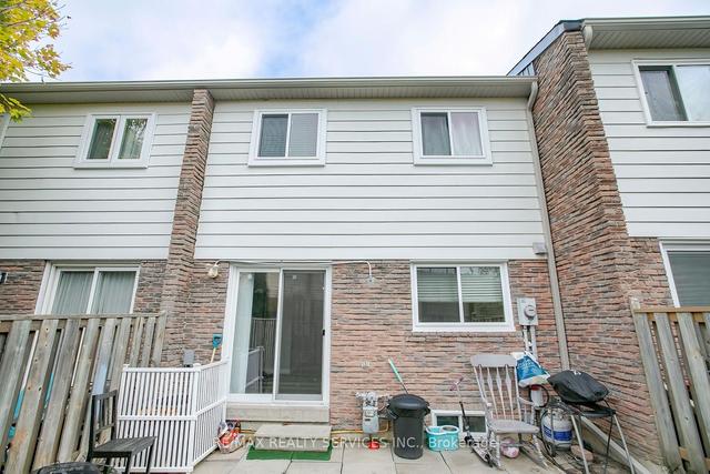 80 - 900 Central Park Dr, Townhouse with 3 bedrooms, 2 bathrooms and 1 parking in Brampton ON | Image 32