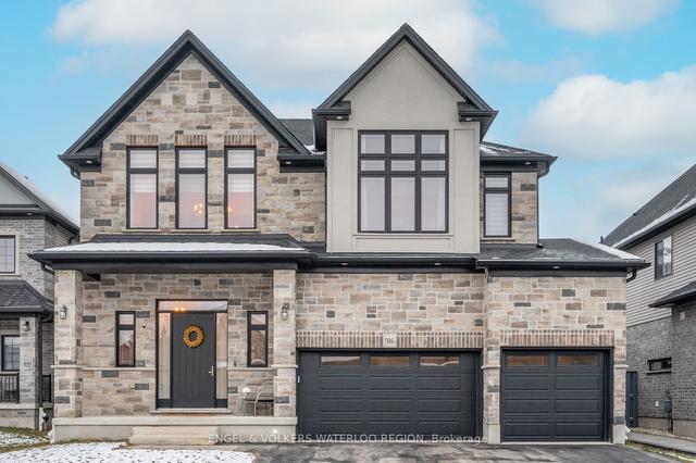 916 Redtail Crt, House detached with 4 bedrooms, 6 bathrooms and 5.5 parking in Kitchener ON | Image 1