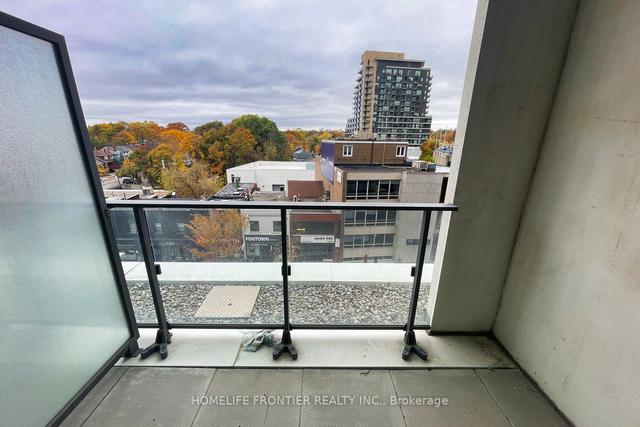 621 - 8 Hillsdale Ave E, Condo with 1 bedrooms, 2 bathrooms and 0 parking in Toronto ON | Image 8