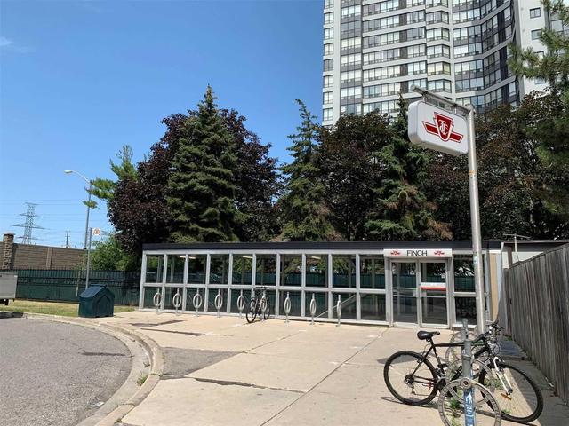 1000 - 8 Pemberton Ave, Condo with 2 bedrooms, 2 bathrooms and 1 parking in Toronto ON | Image 5