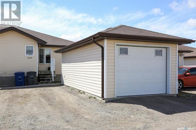 207 South Front Street, House attached with 3 bedrooms, 2 bathrooms and null parking in Pense SK | Card Image