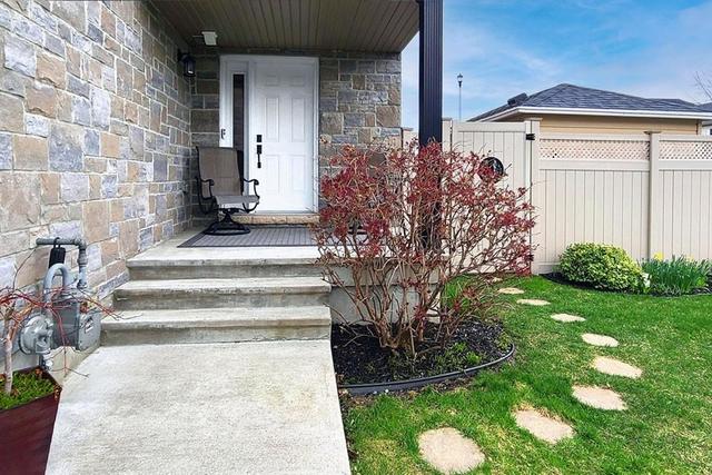 1145 Clement Court, Home with 3 bedrooms, 2 bathrooms and 2 parking in Cornwall ON | Image 2