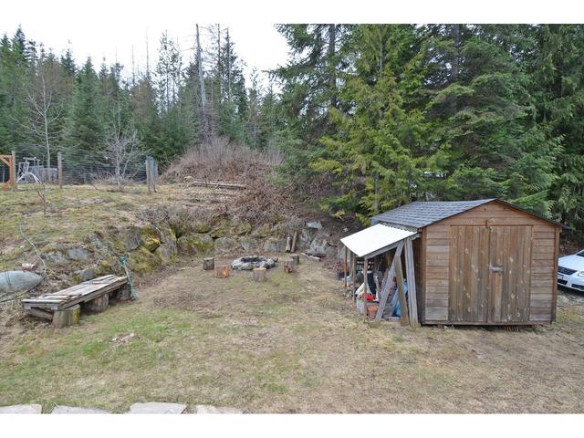 6652 Zeeben Road, House detached with 4 bedrooms, 2 bathrooms and null parking in Central Kootenay G BC | Image 49