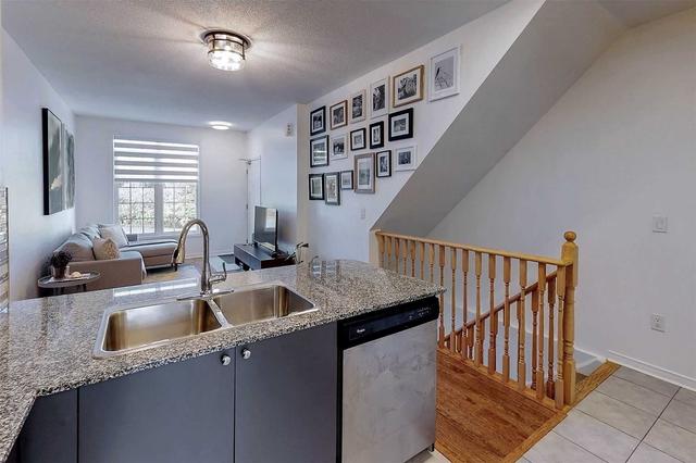 9 - 31 Island Rd, Townhouse with 4 bedrooms, 2 bathrooms and 1 parking in Toronto ON | Image 5