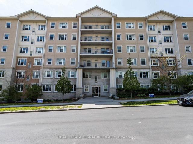 602 - 251 Lester St, Condo with 5 bedrooms, 2 bathrooms and 0 parking in Waterloo ON | Image 1