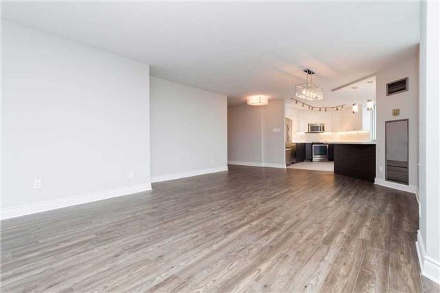 404 - 120 Promenade Circ, Condo with 2 bedrooms, 2 bathrooms and 1 parking in Vaughan ON | Image 6