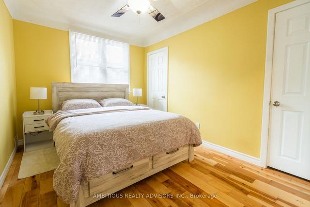 31 West 3rd St, House detached with 3 bedrooms, 2 bathrooms and 5 parking in Hamilton ON | Image 4